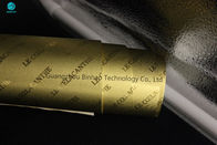 Αποτυπώνοντας το τυλίγοντας έγγραφο φύλλων αλουμινίου αργιλίου με το χρυσό ασημένιο χρώμα σε τυποποιημένο 1500m σε ανάγλυφο ένα μασούρι
