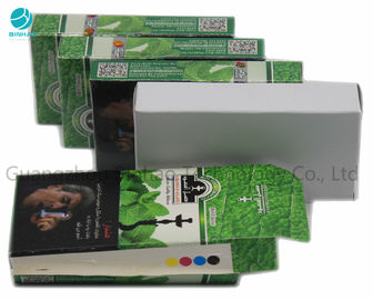 Πράσινες περιπτώσεις τσιγάρων χαρτονιού πακέτων καπνών και εξωτερικά κιβώτια Shisha